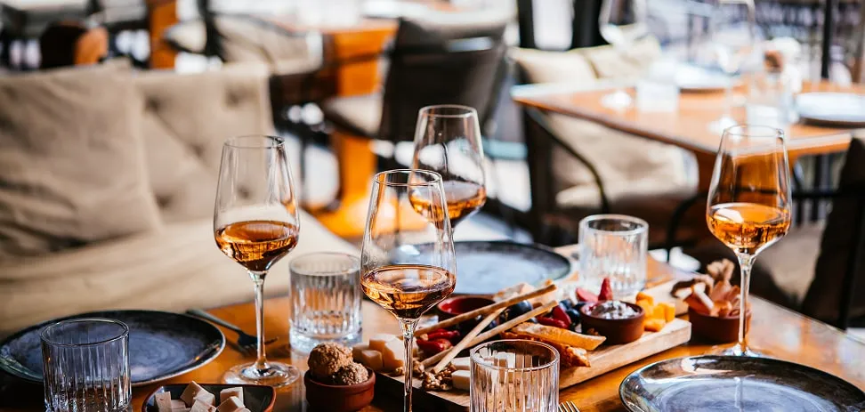 Dining arround Lake Como