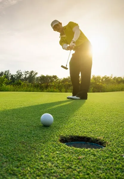 Play Golf at Lake Como