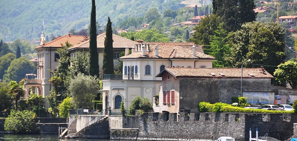 Elegant villas by the shore of Lake Como
